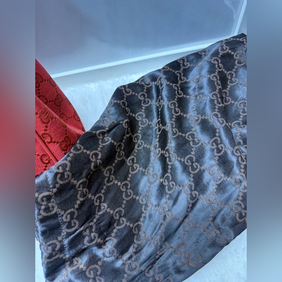 GUCCI-257265 204046 Red GG Canvas Shoulder Bag - Picture 8 of 12